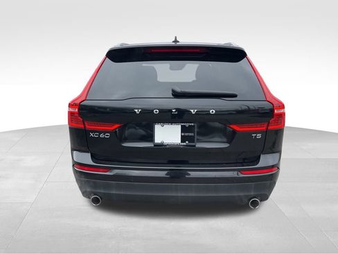 Used 2020 Volvo XC60 T5 Momentum image 6