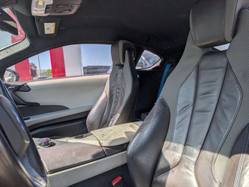 Used 2020 BMW i8 Coupe AWD/4WD image 8