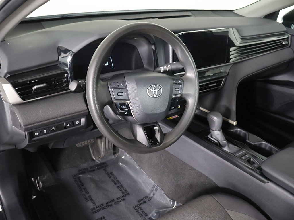 Used 2025 Toyota Camry LE FWD image 25