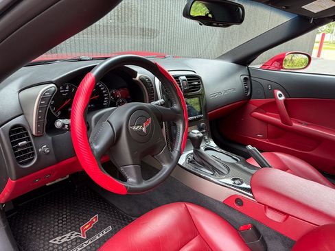 Used 2005 Chevrolet Corvette Coupe w/ Preferred Equipment Group RWD image 11