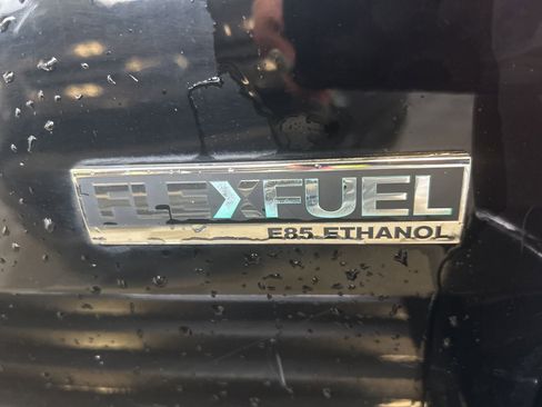 Used 2012 Chevrolet Suburban LTZ image 7