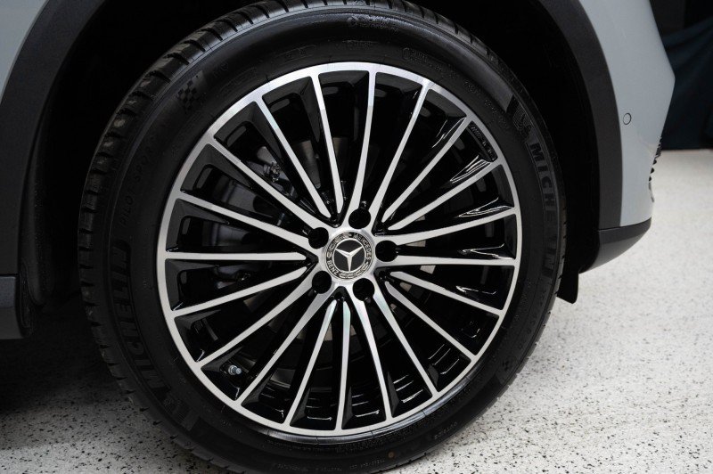 New 2027 Mercedes-Benz GLC 300 image 10