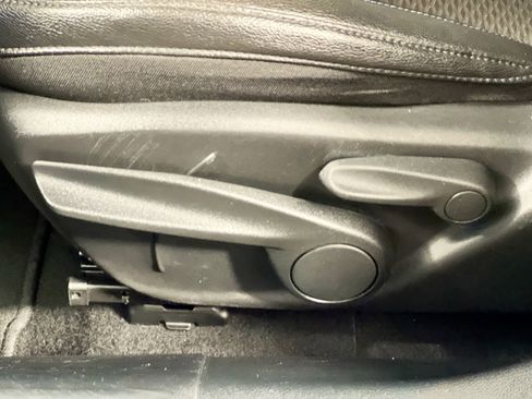 Used 2024 Jeep Compass Latitude image 15