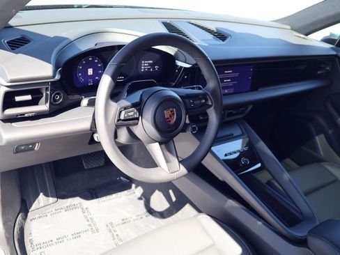 New 2026 Porsche Macan Electric RWD image 4
