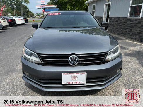 Used 2016 Volkswagen Jetta Sport FWD image 2
