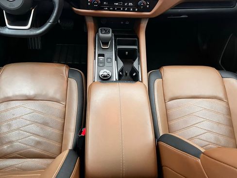 Used 2023 Nissan Pathfinder Platinum w/ Cargo Package image 26