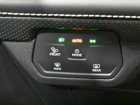 New 2025 Volkswagen Atlas SEL image 33
