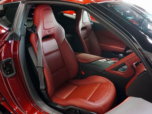 Used 2019 Chevrolet Corvette Z06 RWD image 38