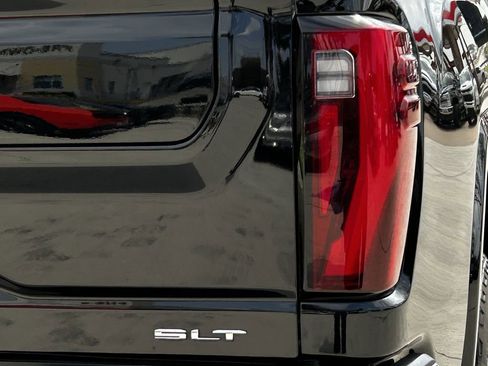 Used 2025 GMC Sierra 2500 SLT image 7