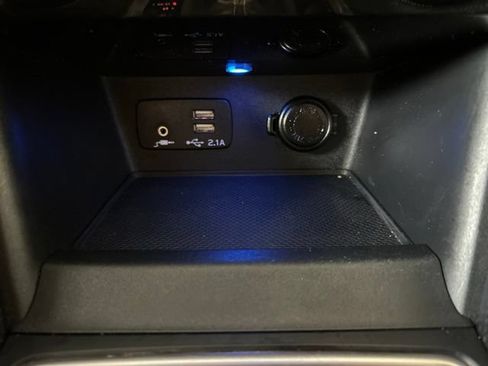 Used 2023 Subaru Forester Limited AWD/4WD image 19