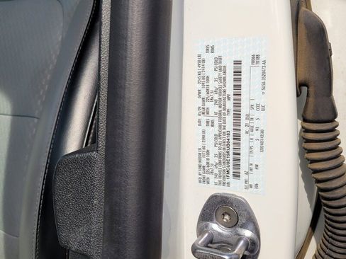 Used 2024 Ford Escape SE image 18