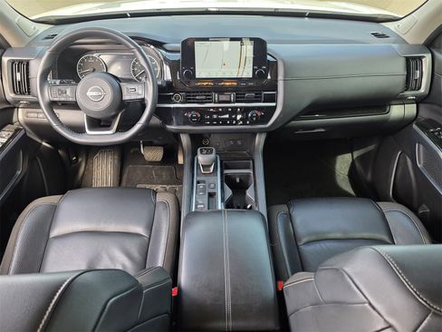 Used 2022 Nissan Pathfinder SL w/ SL Premium Package image 7