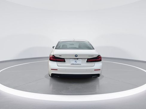 Certified 2022 BMW 530i xDrive w/ Convenience Package image 7