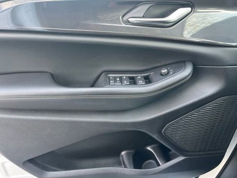 Used 2023 Jeep Grand Cherokee L Laredo AWD/4WD image 20