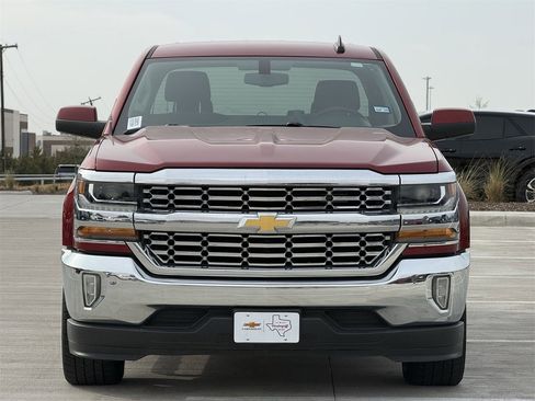 Used 2018 Chevrolet Silverado 1500 LT w/ Texas Edition image 9
