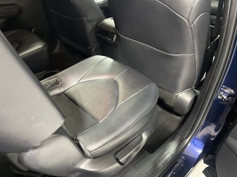 Used 2023 Toyota Highlander XLE image 26