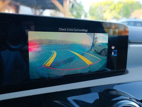 Used 2020 Mercedes-Benz CLA 250 image 21