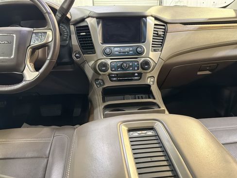 Used 2018 GMC Yukon XL Denali w/ Denali Ultimate Package image 22