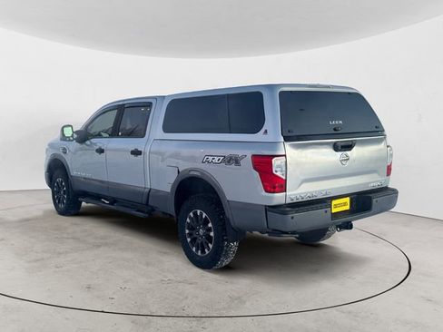 Used 2018 Nissan Titan PRO-4X w/ Pro-4x Convenience Package AWD/4WD image 3