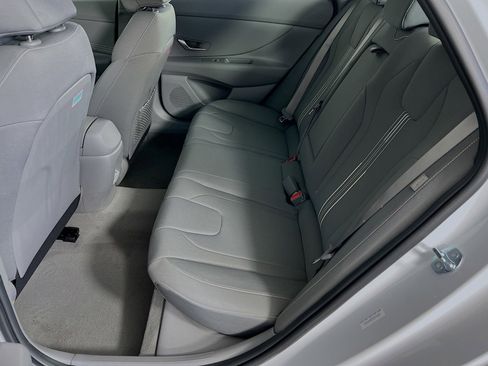 New 2025 Hyundai Elantra SEL FWD image 5