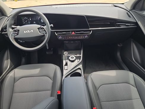 New 2026 Kia Niro Wind FWD image 13