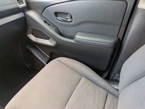 Used 2022 Nissan Frontier SV AWD/4WD image 17