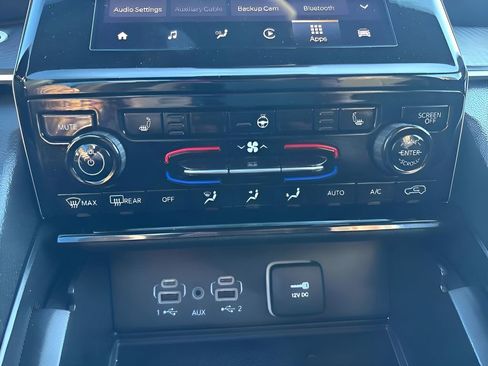 Used 2024 Jeep Grand Cherokee Altitude image 37