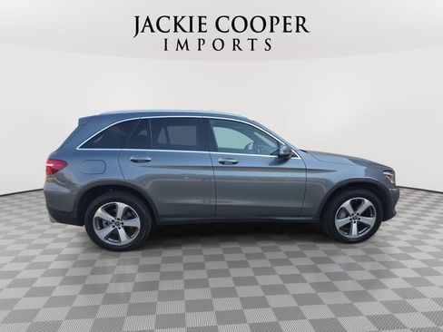 Used 2019 Mercedes-Benz GLC 300 4MATIC image 4