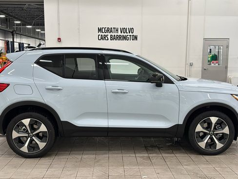 New 2026 Volvo XC40 B5 Plus w/ Protection Package Premier image 4