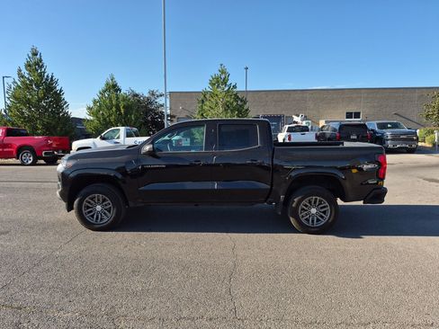 Used 2023 Chevrolet Colorado LT AWD/4WD image 7