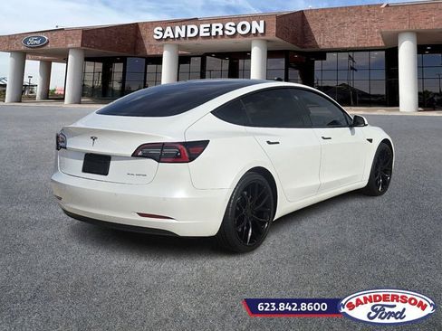 Used 2022 Tesla Model 3 Long Range image 3