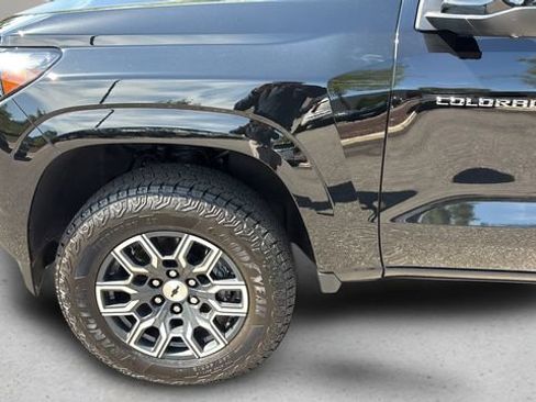 Used 2026 Chevrolet Colorado Z71 w/ Technology Package AWD/4WD image 36