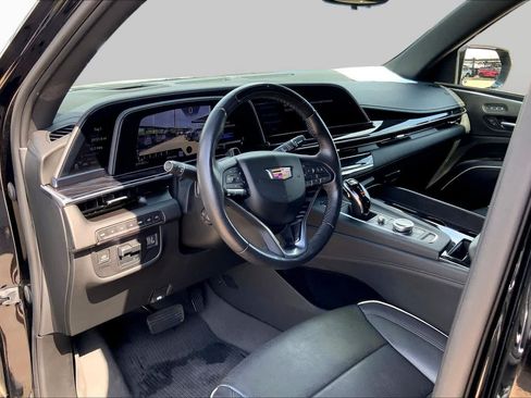 Used 2023 Cadillac Escalade ESV Sport w/ LPO, ONYX Package AWD/4WD image 16
