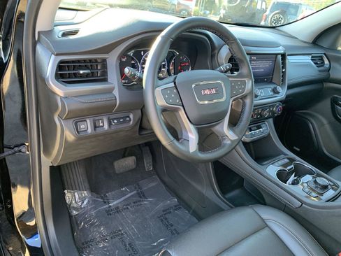 Used 2023 GMC Acadia AT4 w/ Technology Package image 15