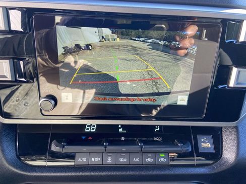 Used 2025 Toyota Tundra SR5 w/ SR5 Convenience Package AWD/4WD image 25