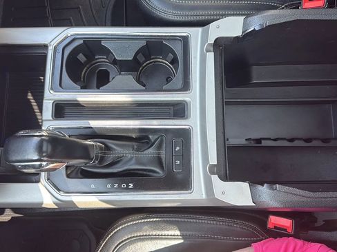 Used 2019 Ford F150 Lariat w/ Equipment Group 502A Luxury image 19