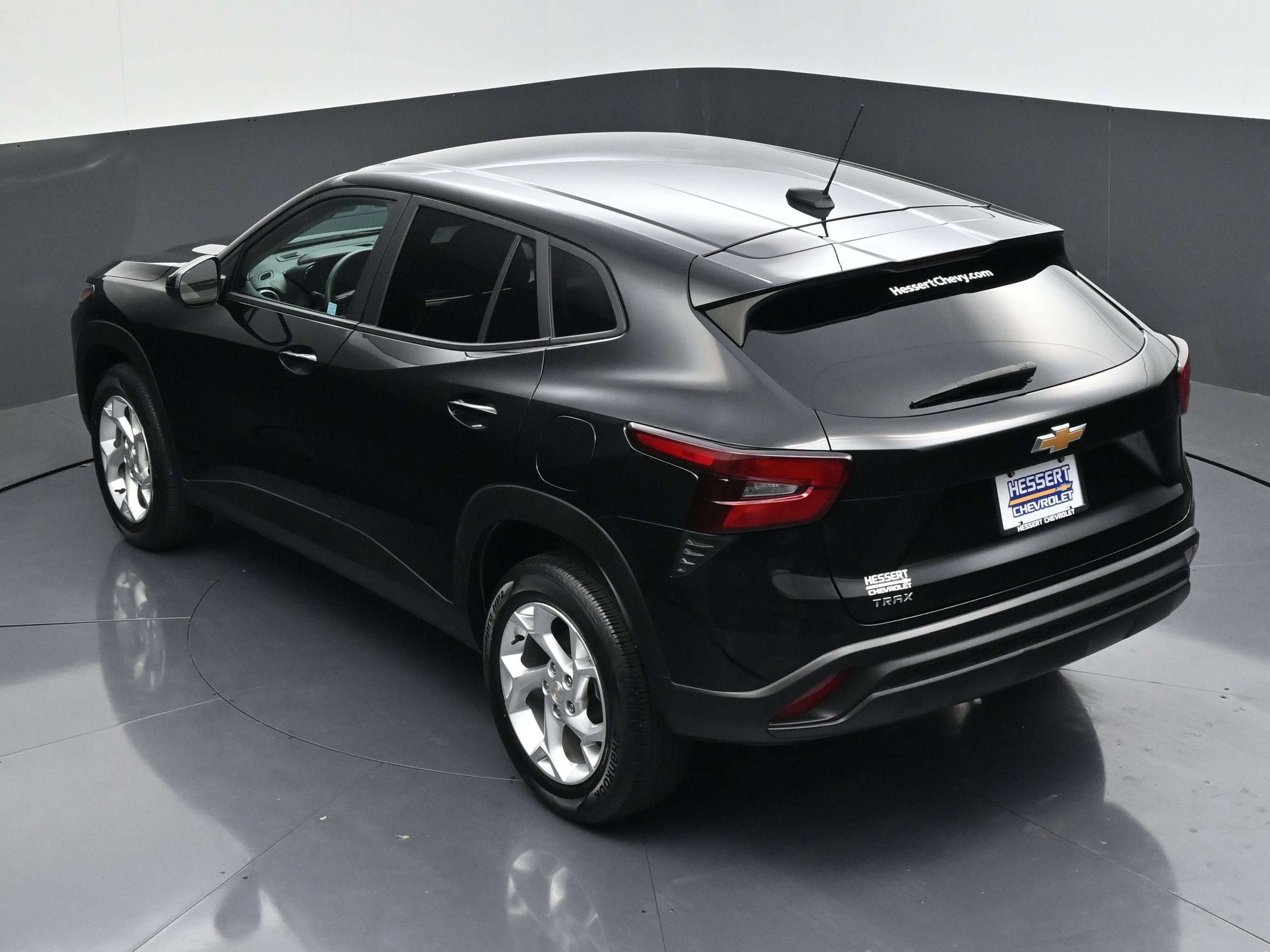 Certified 2025 Chevrolet Trax LS w/ LS Convenience Package FWD image 39