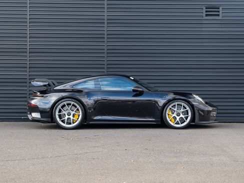 New 2026 Porsche 911 GT3 image 9
