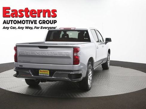 Used 2022 Chevrolet Silverado 1500 LT AWD/4WD image 41
