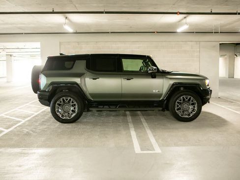 Used 2024 GMC Hummer EV 3X AWD/4WD image 8