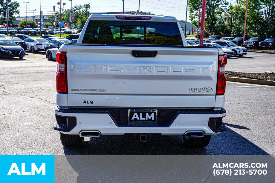 Used 2024 Chevrolet Silverado 1500 High Country w/ High Country Premium Package AWD/4WD image 10