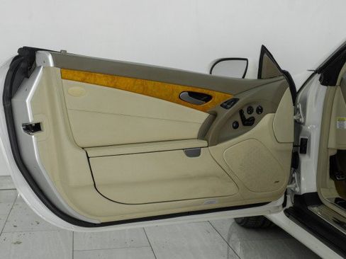 Used 2008 Mercedes-Benz SL 550 image 35