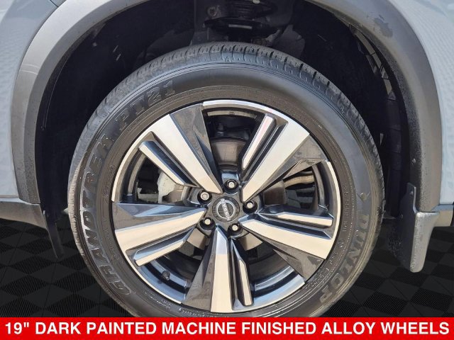 Certified 2025 Nissan Rogue SL AWD/4WD image 11