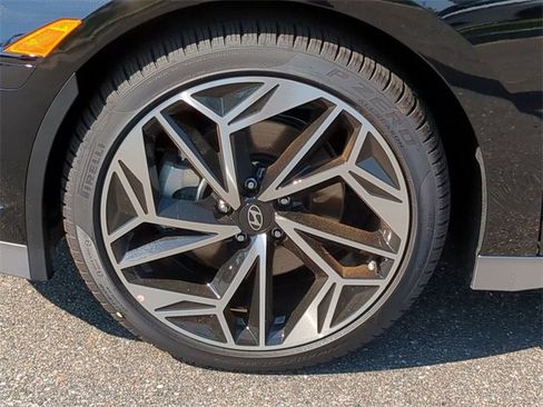 Certified 2023 Hyundai Ioniq 6 SEL image 11