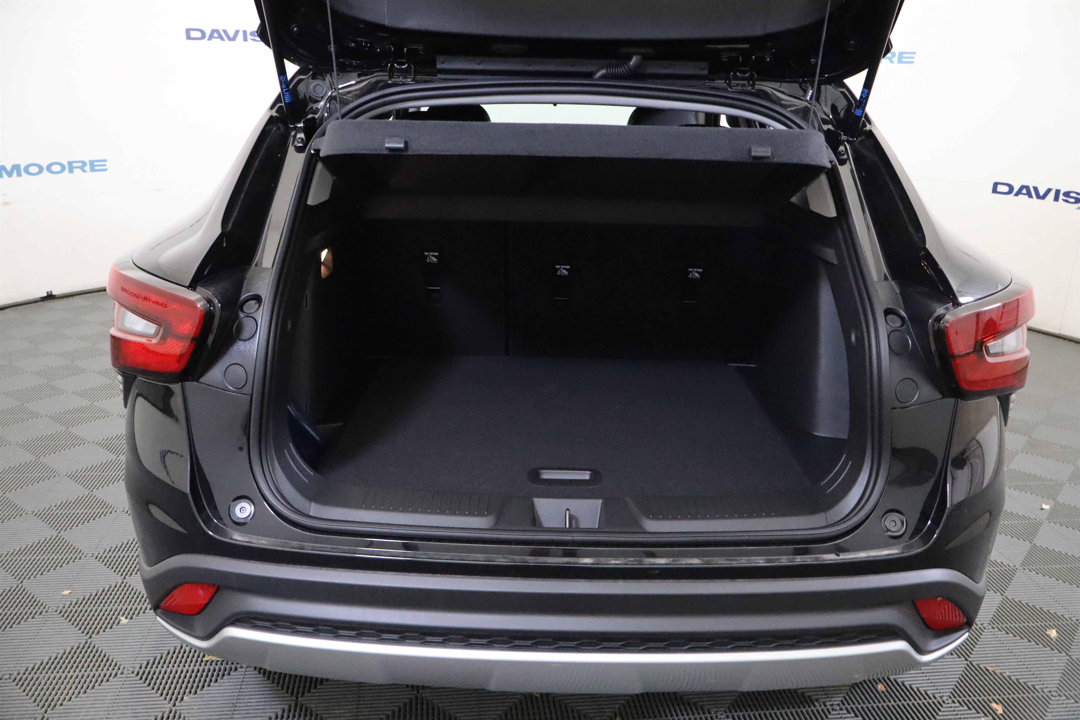 New 2026 Chevrolet Trax LT w/ LT Convenience Package FWD image 9