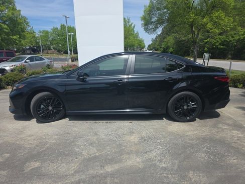 Used 2026 Toyota Camry SE image 8