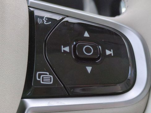 New 2026 Volvo XC60 B5 Ultra w/ Protection Package Premier image 16