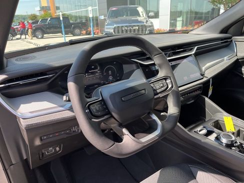 New 2026 Jeep Cherokee Laredo AWD/4WD image 6