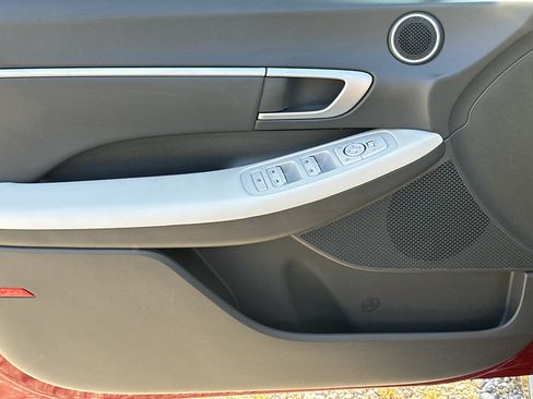 Used 2025 Hyundai Sonata SEL FWD image 10