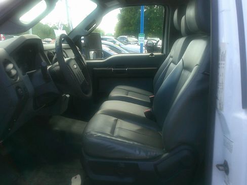 Used 2012 Ford F550 2WD Regular Cab Super Duty w/ Payload Upgrade Pkg image 11